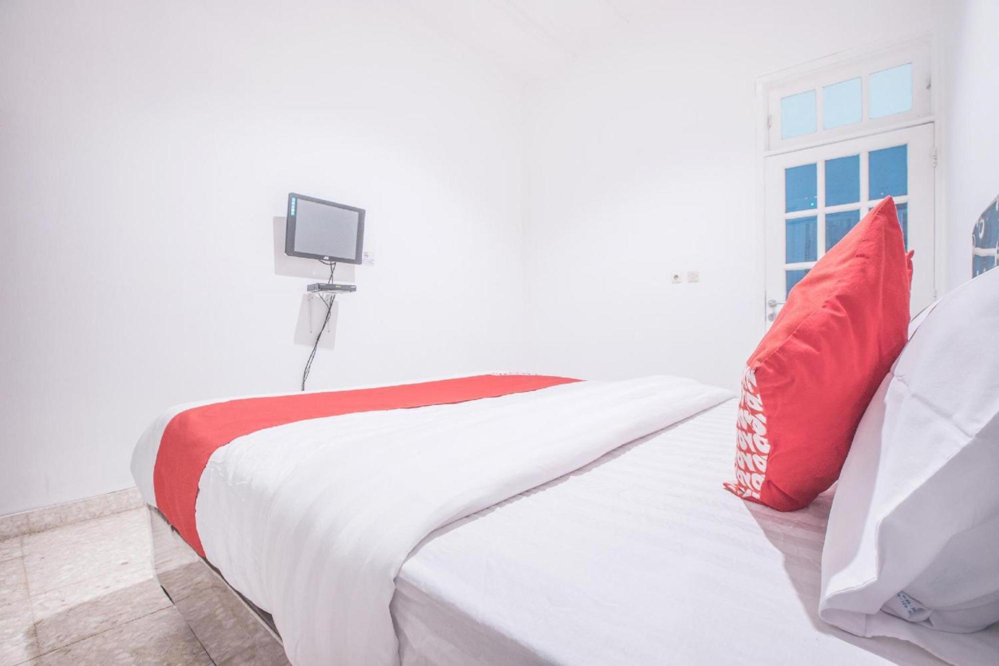 Capital O 332 Residence G17 Kemang Джакарта Екстер'єр фото